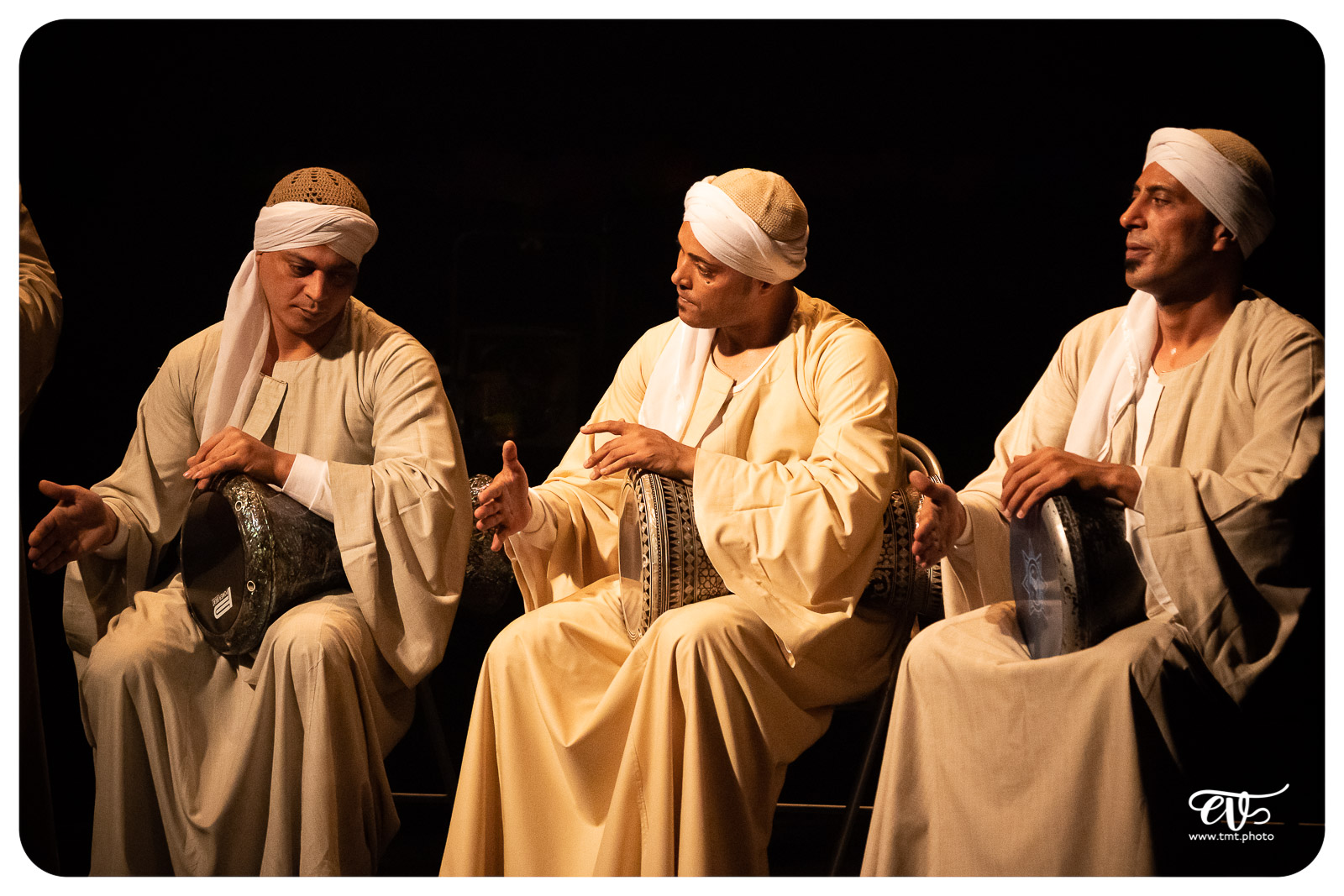 DANS LE CERCLE DES HOMMES DU NIL - CENTRE MEDHAT FAWZY DE MALLAW